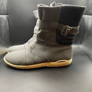 Patagonia Women’s Size 10 Zipper Boot High Snow Forge Gray